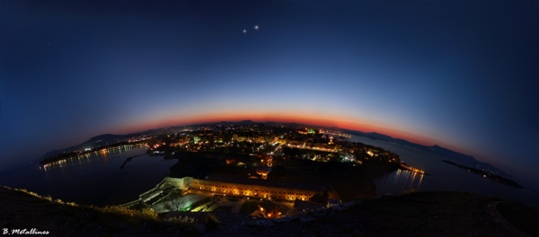 Περισσότερες πληροφορίες για το "Venus-jupiter Conjunction - Old Town Of Corfu Panorama"